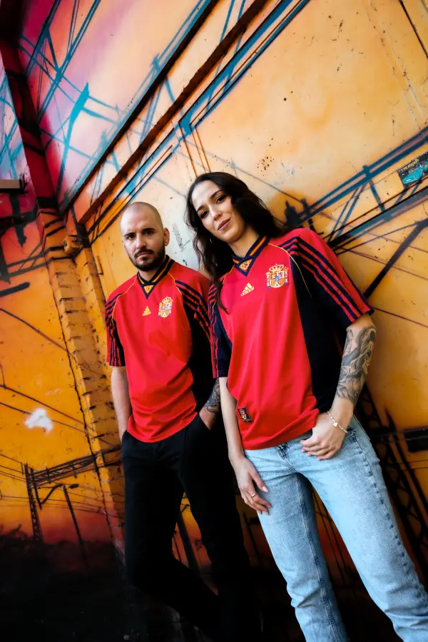 Vintage football and other sports shirts#48h delivery worldwide#dark