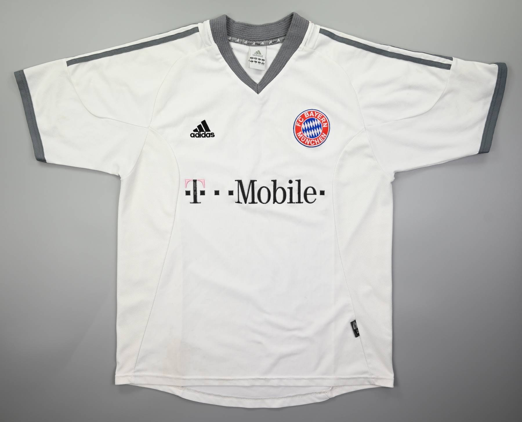200204 BAYERN MUNCHEN SHIRTXL Football / Soccer \ German Clubs