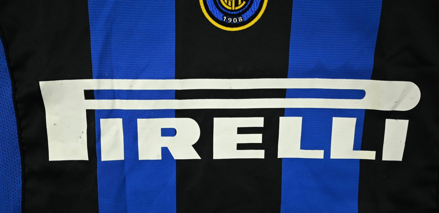 200405 INTER MILAN SHIRT M Football / Soccer \ European Clubs