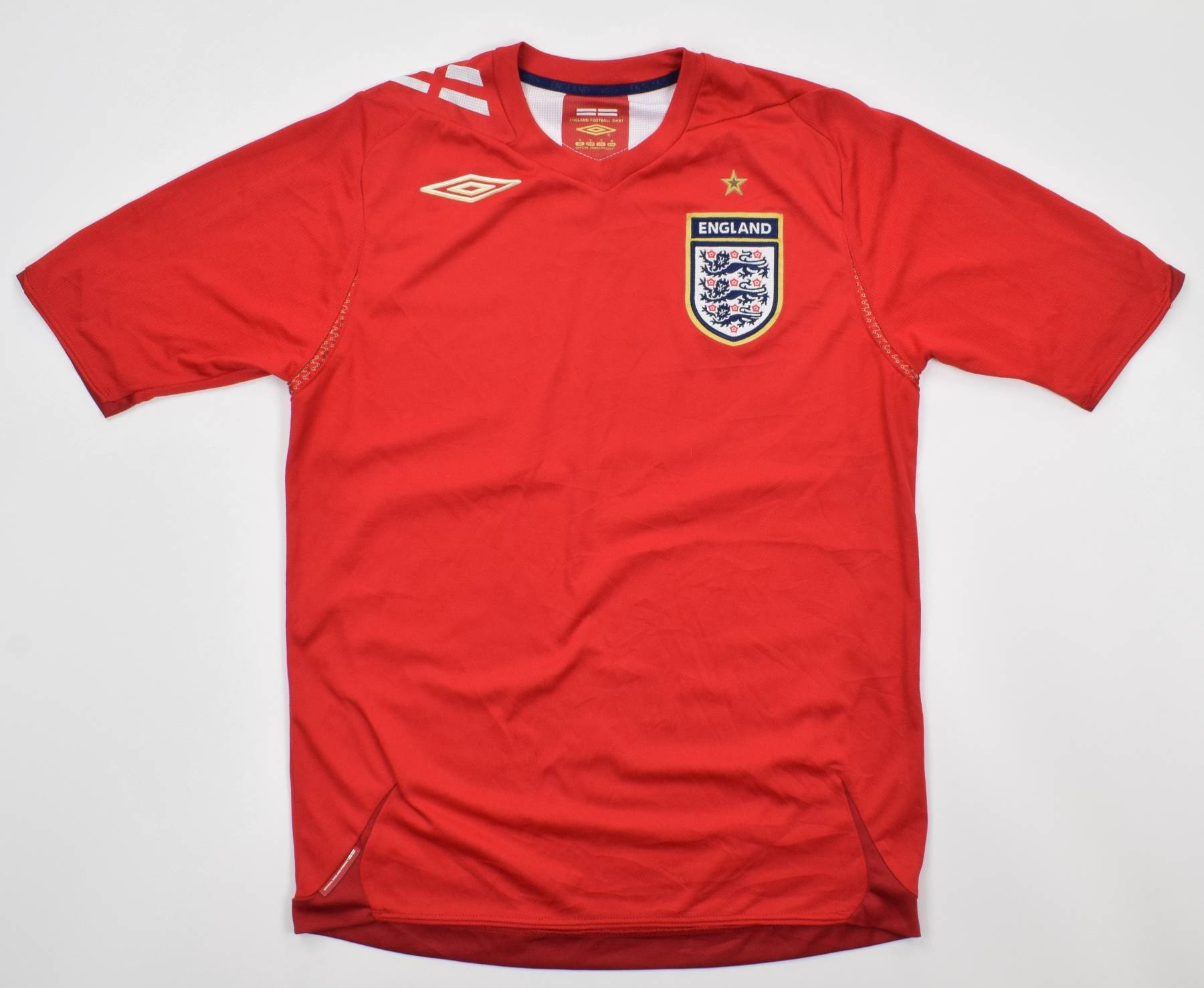 200608 ENGLAND SHIRT S Football / Soccer \ International Teams