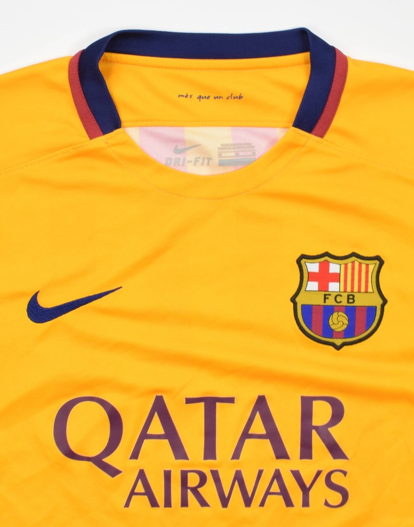 2015-16 FC BARCELONA SHIRT M Football / Soccer \ European Clubs ...