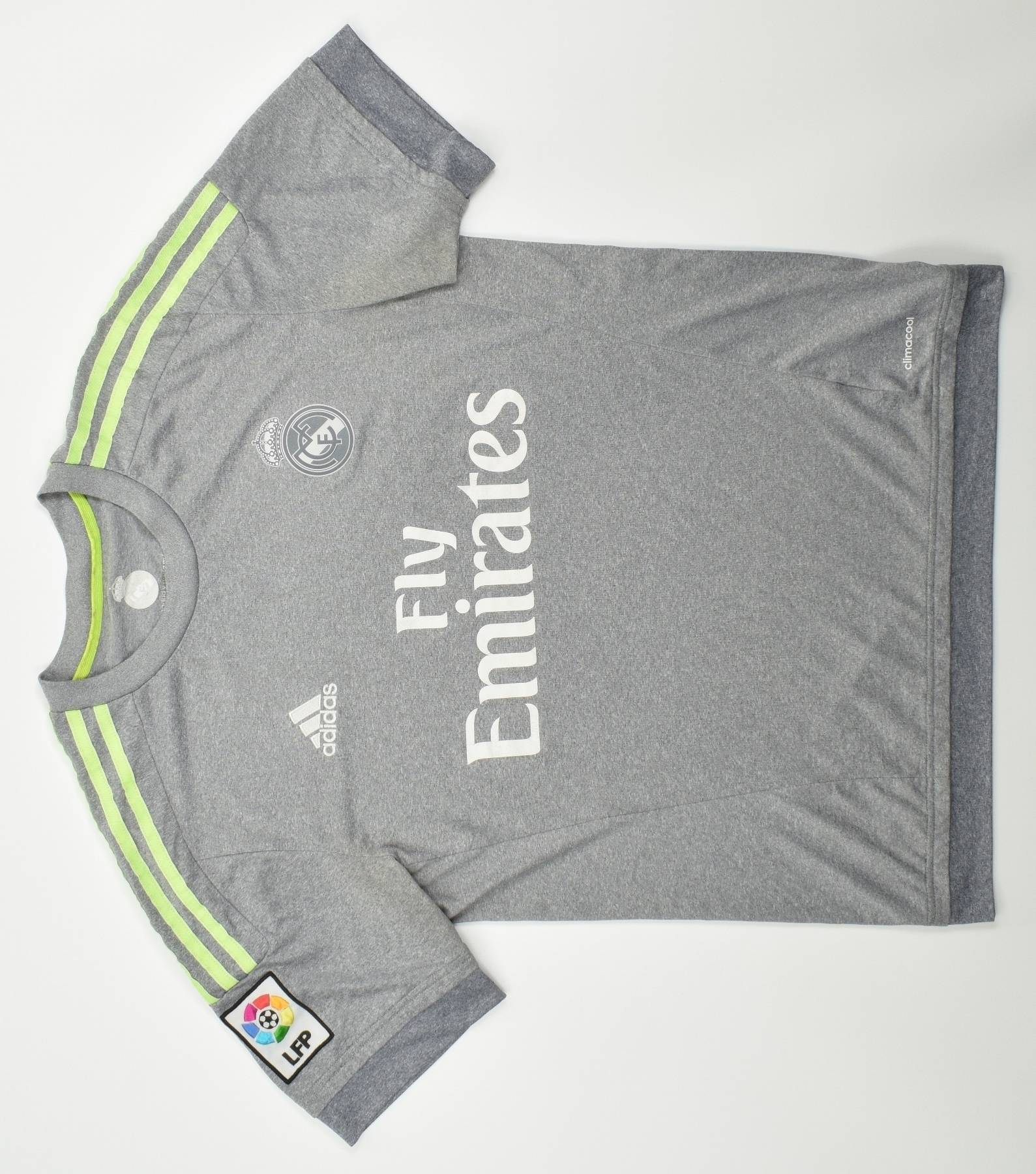 Adidas 2015-16 Real Madrid Shirt M M