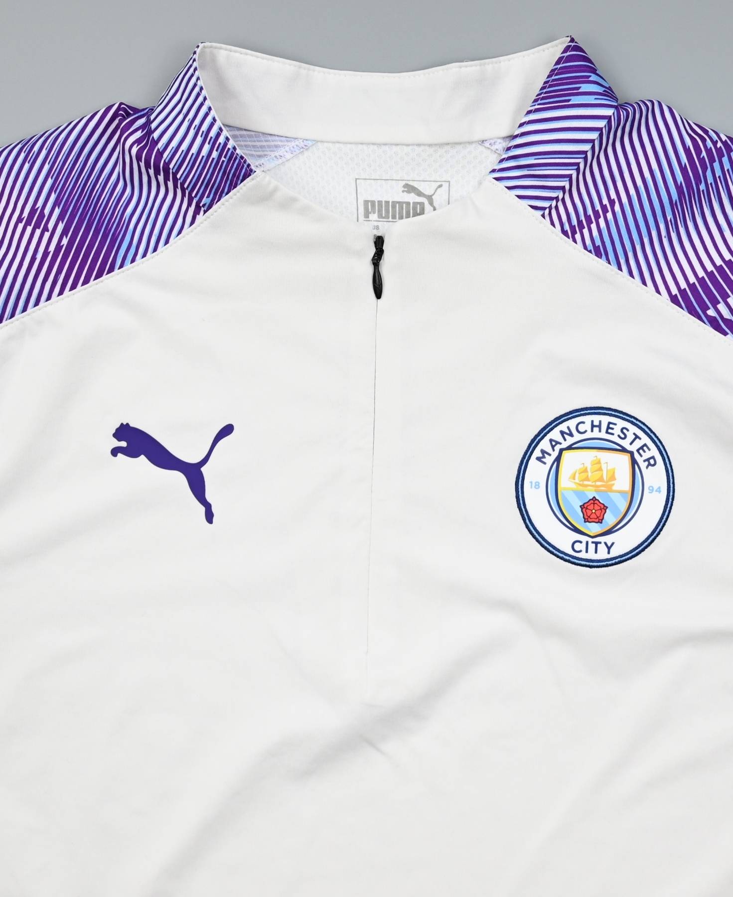 2019-20 MANCHESTER CITY LONGSLEEVE S Football / Soccer \ Premier League ...