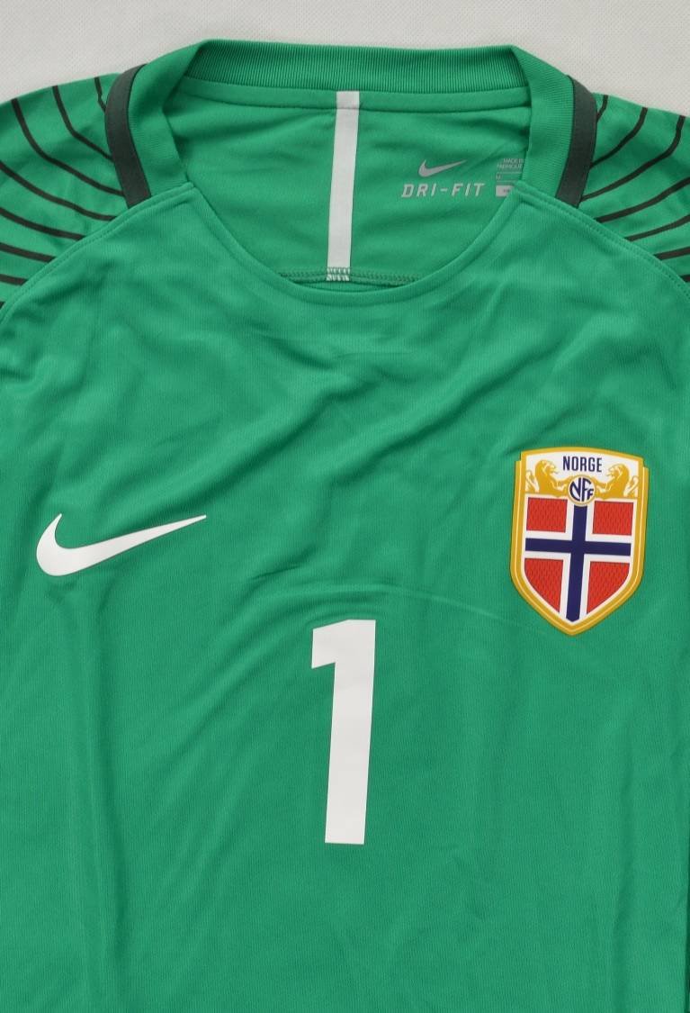 2019-20 NORWAY GK PLAYER ISSUE SHIRT M Football / Soccer ...