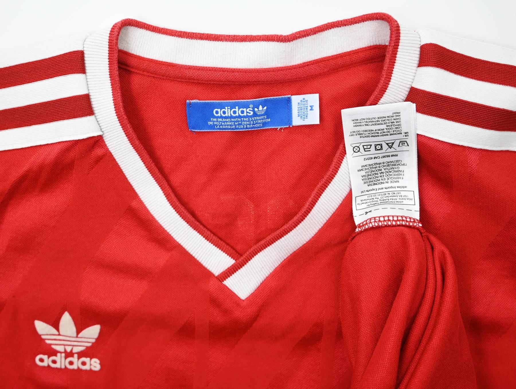 ADIDAS OLDSCHOOL SHIRT M Other Shirts \ Vintage New in | Classic-Shirts.com
