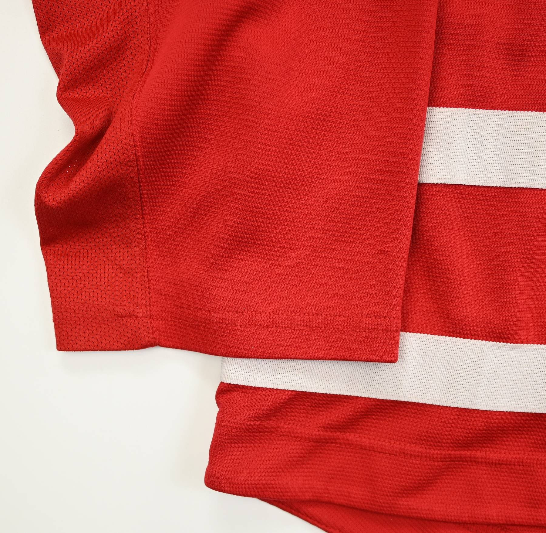 CANADA HOCKEY SHIRT M Other Shirts \ Hockey