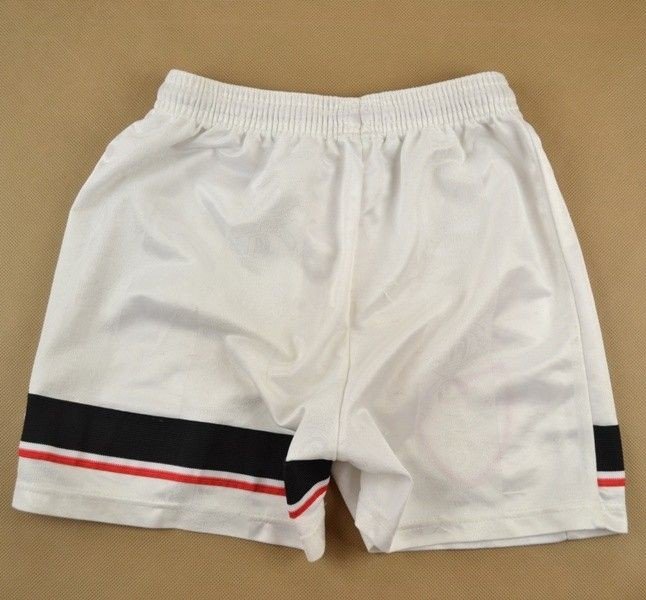 MANCHESTER UNITED SHORTS SIZE 6/7 YEARS Football / Soccer \ Premier ...