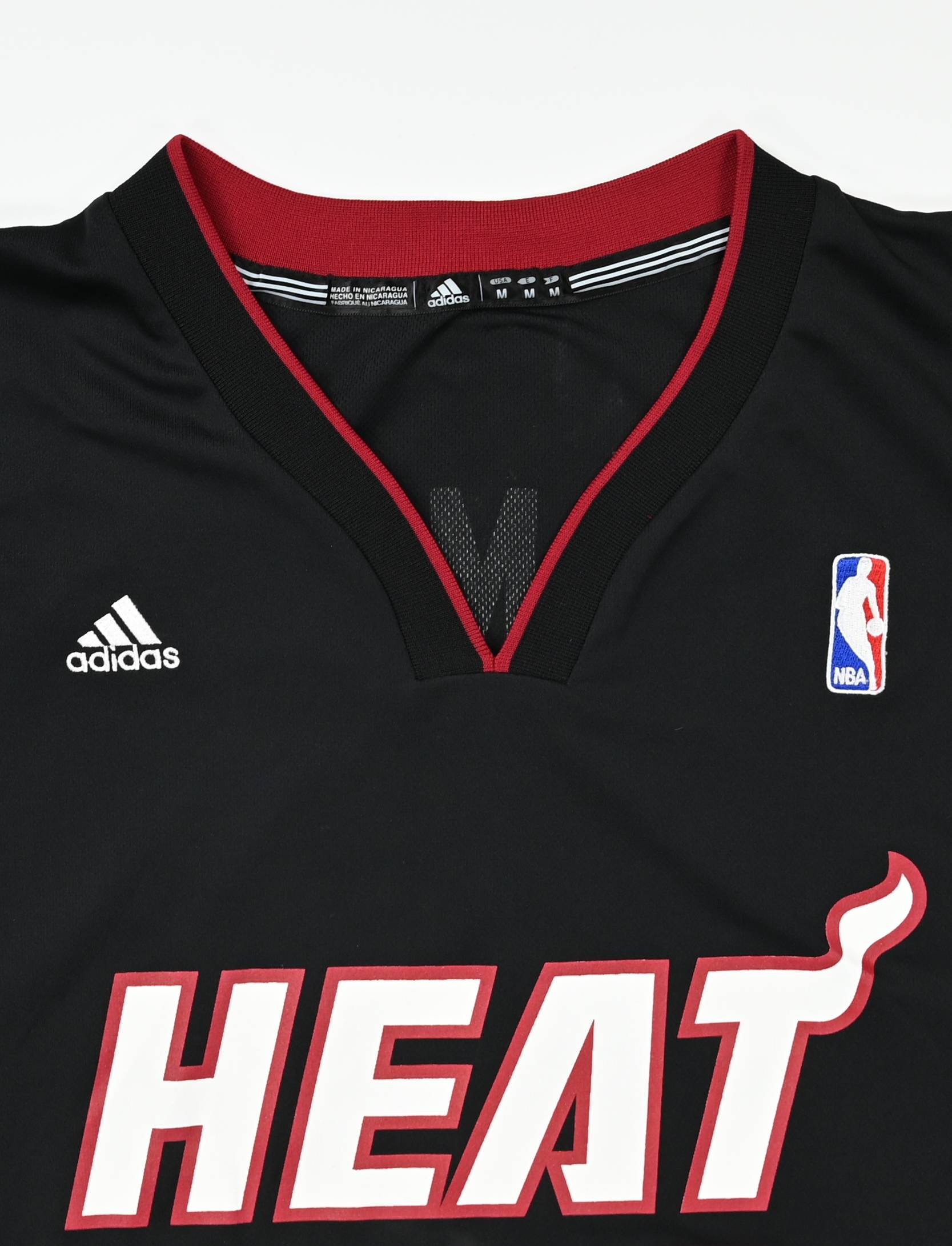 MIAMI HEAT *JAMES* NBA SHIRT M Other Shirts \ Basketball Classic