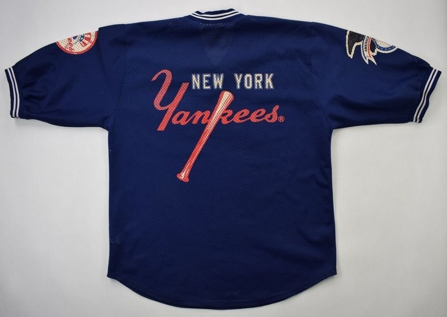 NEW YORK YANKEES MLB SHIRT ONE SIZE