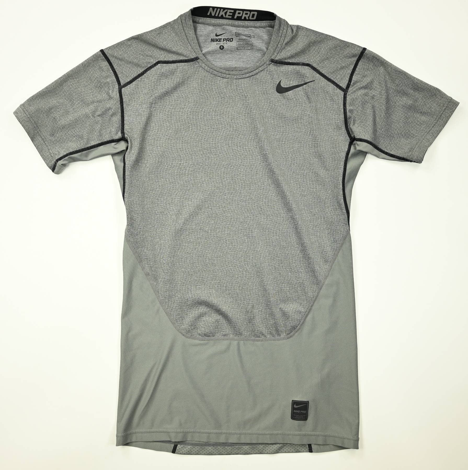 Nike thermal hotsell compression shirt