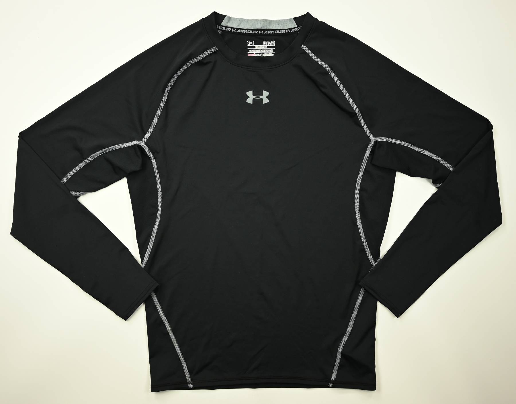 UNDER ARMOUR THERMAL LONGSLEEVE XL