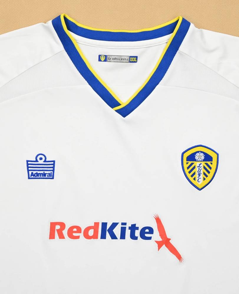 leeds united red kite kit