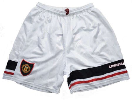 MANCHESTER UNITED SHORTS SIZE 6/7 YEARS