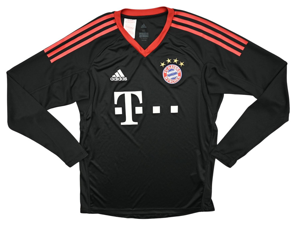 2017-18 BAYERN MUNCHEN LONGSLEEVE XL.  BOYS