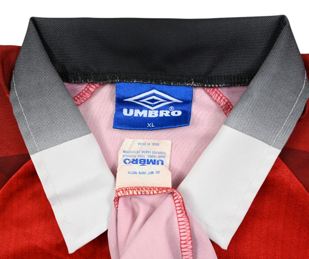 1996-98 MANCHESTER UNITED *CANTONA* SHIRT XL