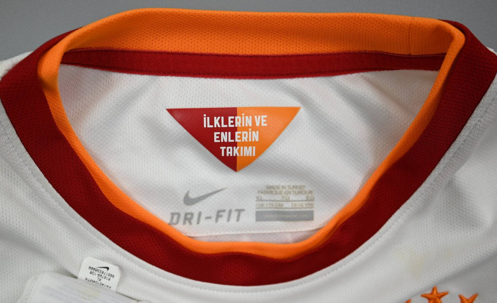 2014-15 GALATASARAY SHIRT XL. BOYS