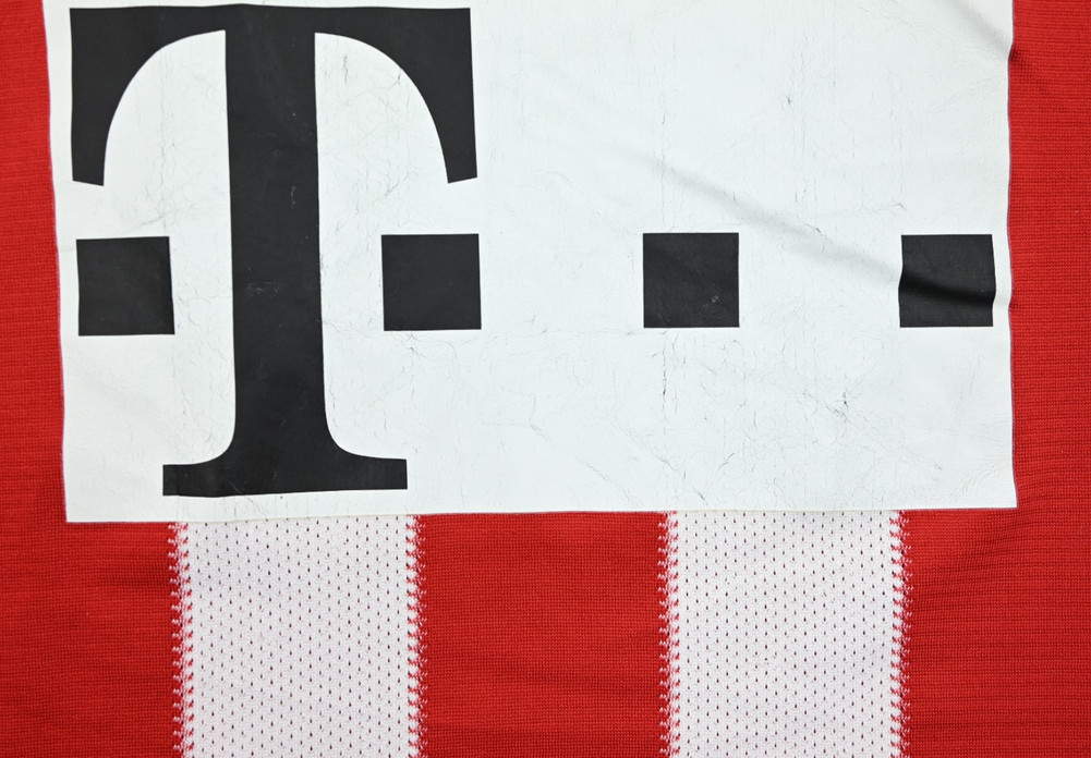 2010-11 BAYERN MUNCHEN KOSZULKA XL. BOYS