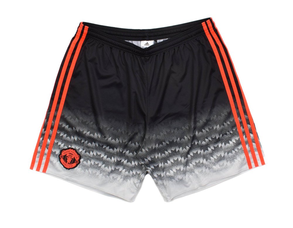 MANCHESTER UNITED SHORTS L