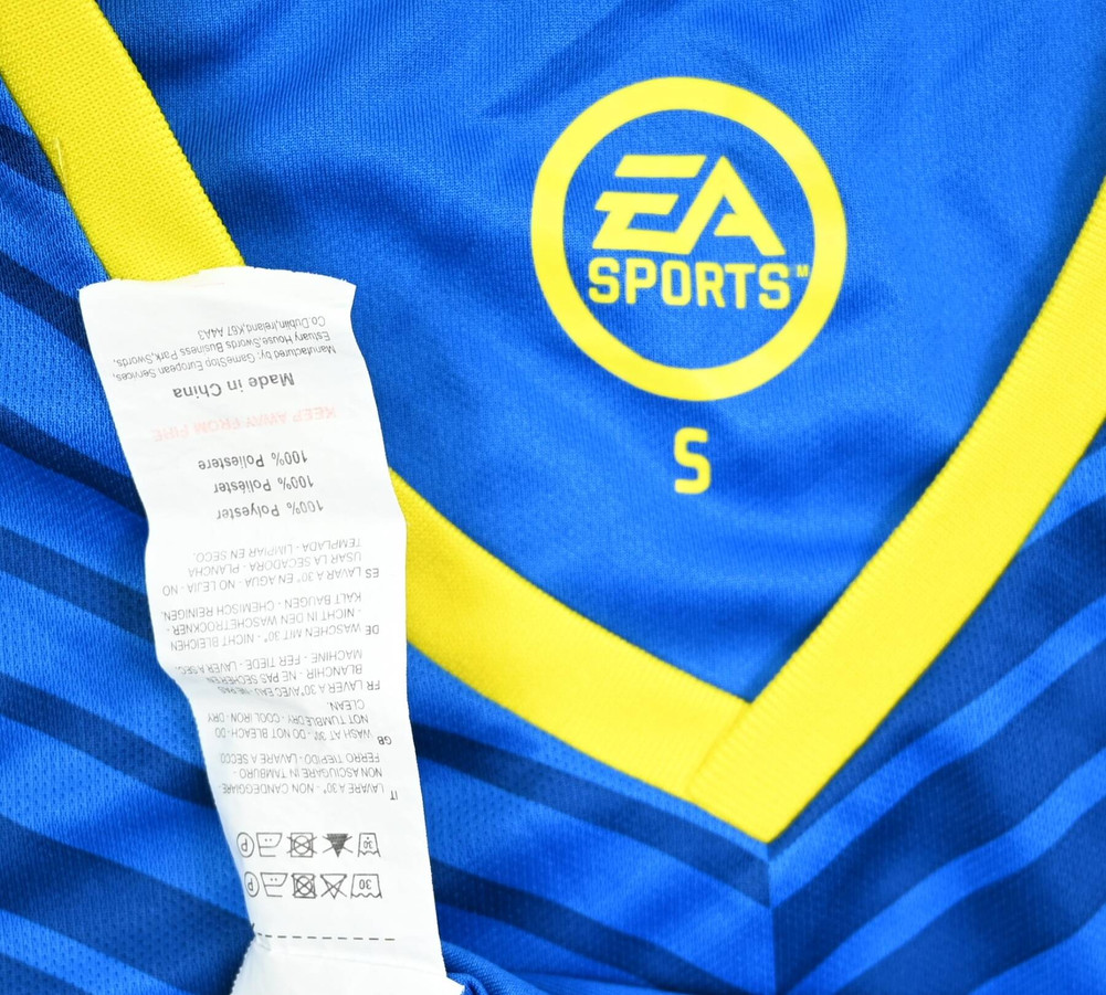 EA SPORTS FIFA 17 ULTIMATE TEAM SHIRT S