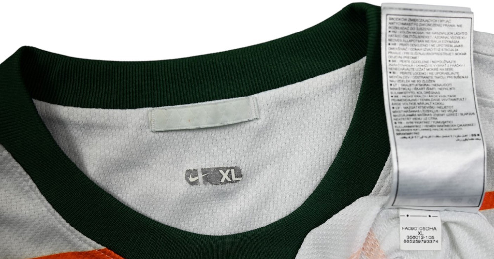 2009-10 WERDER BREMEN SHIRT XL. BOYS