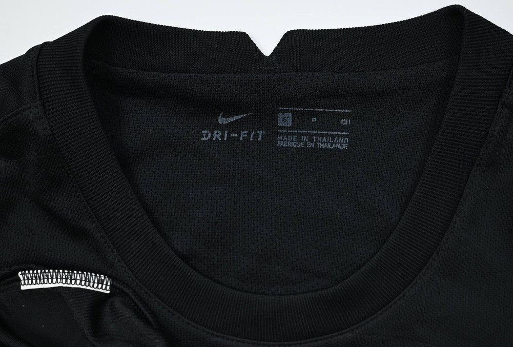 NIKE FOOTBALL CLUB SHIRT S