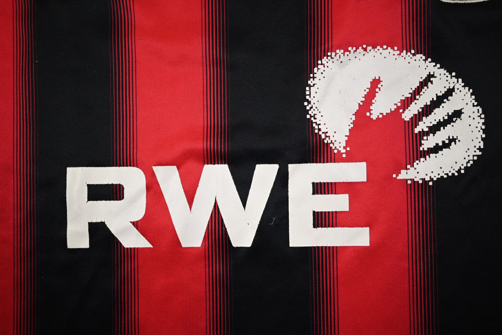 2004-06 BAYER LEVERKUSEN SHIRT XL. BOYS