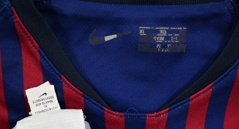 2018-19 FC BARCELONA SHIRT XL. BOYS