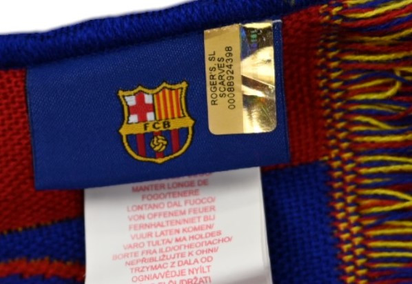 BARCELONA MESSI SZALIK