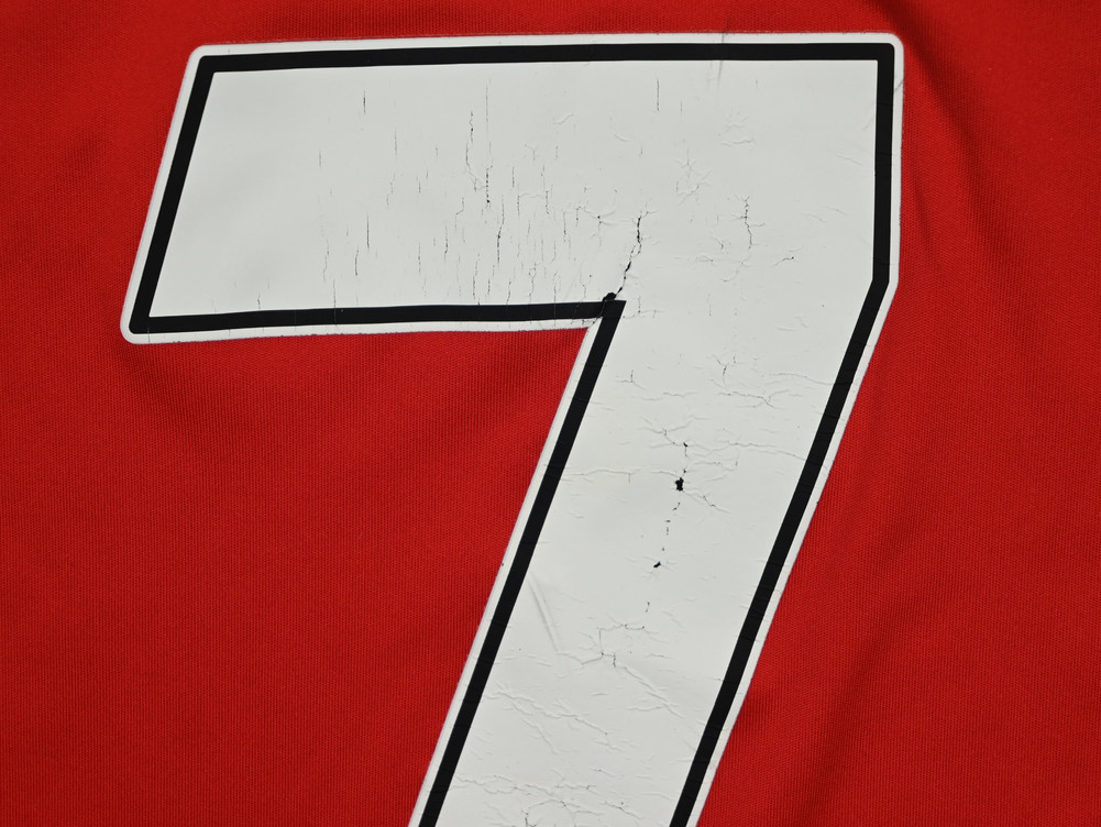 2015-16 LIVERPOOL *SAUREZ* SHIRT S