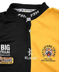 CASTLEFORD TIGERS RUGBY SHIRT L