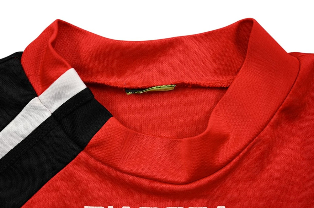 2005-06 HANNOVER 96 *MERTESACKER* SHIRT S