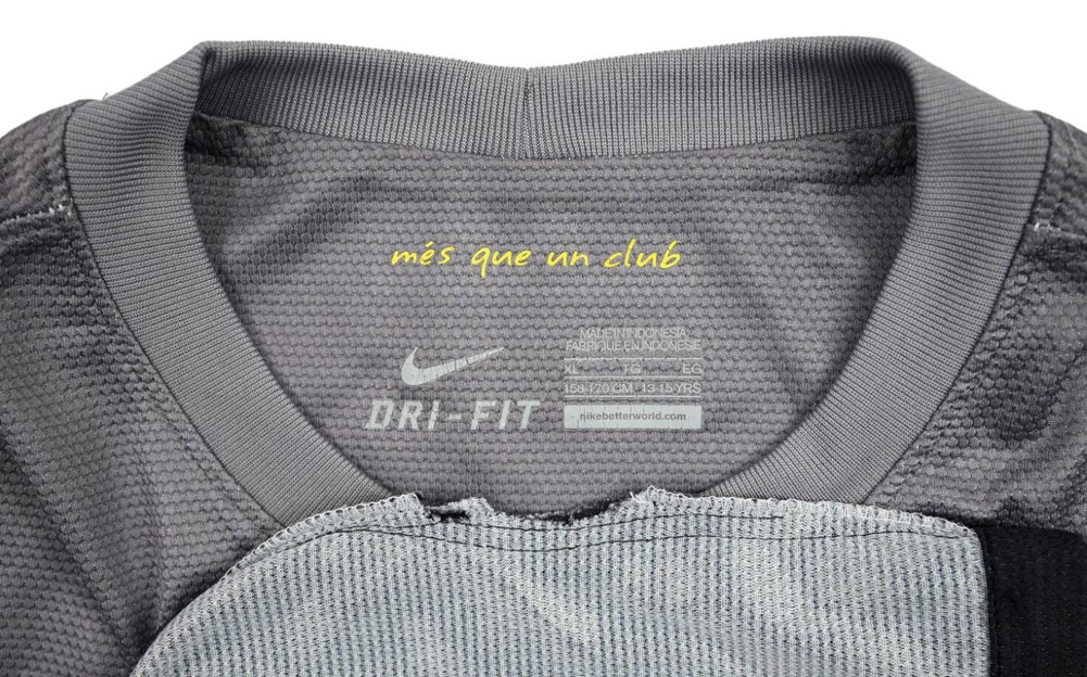 2012-13 FC BARCELONA SHIRT XL. BOYS