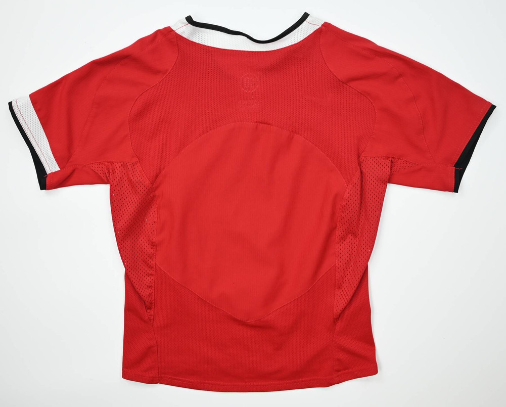 2004-06 MANCHESTER UNITED SHIRT XS. BOYS 