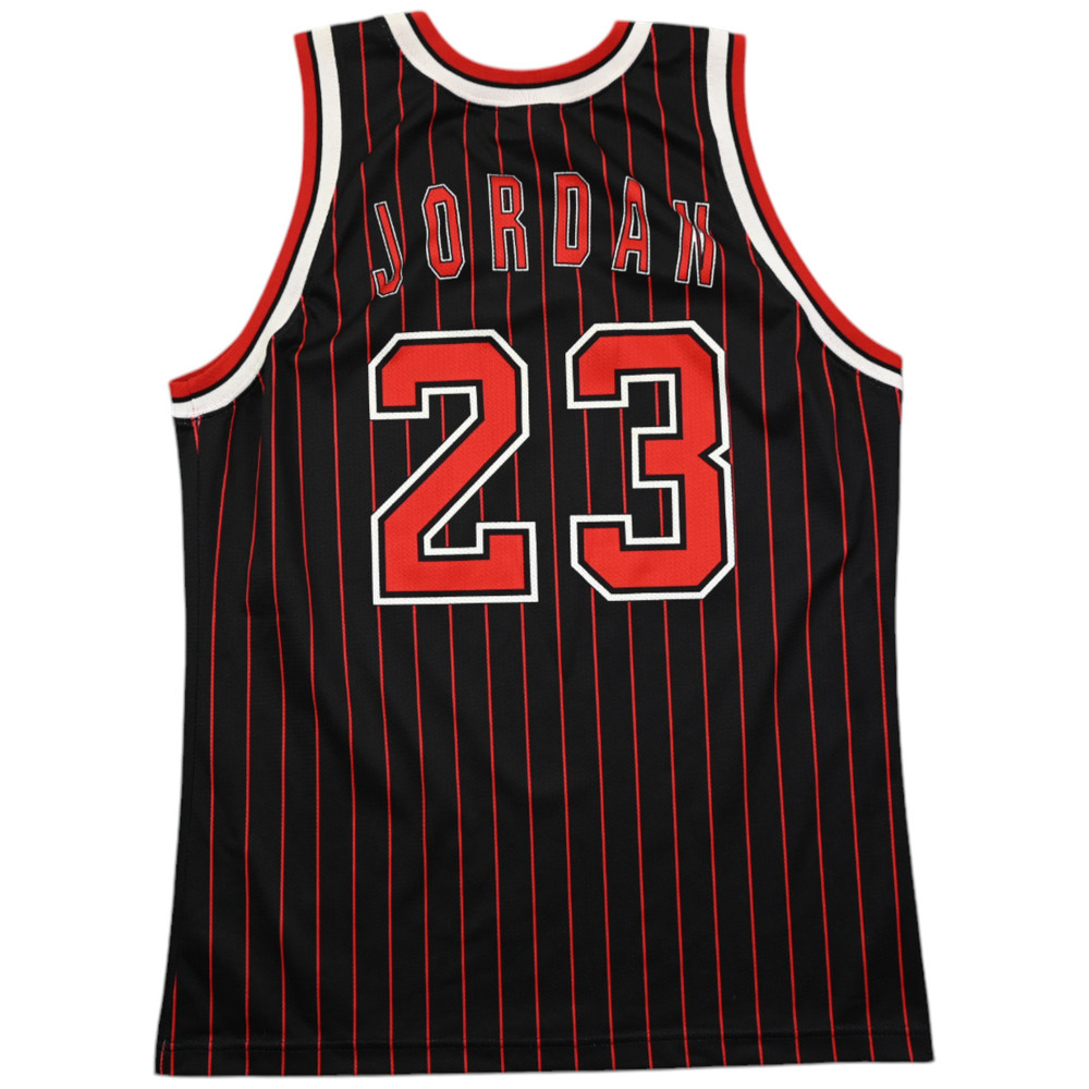 CHICAGO BULLS *JORDAN* NBA SHIRT L