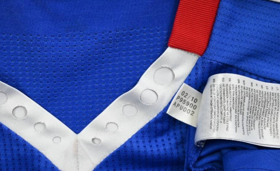 2010-11 CHELSEA LONDON SHIRT M