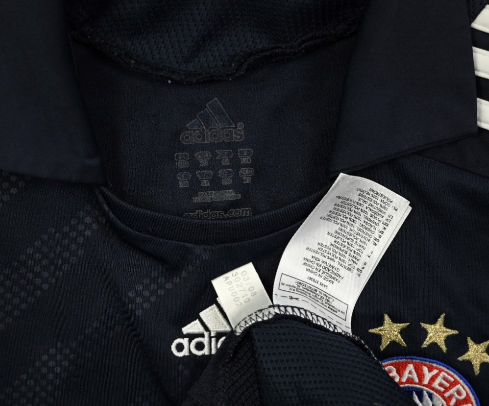 2008-09 BAYERN MUNCHEN *SCHWEINSTEIGER* SHIRT XS. BOYS