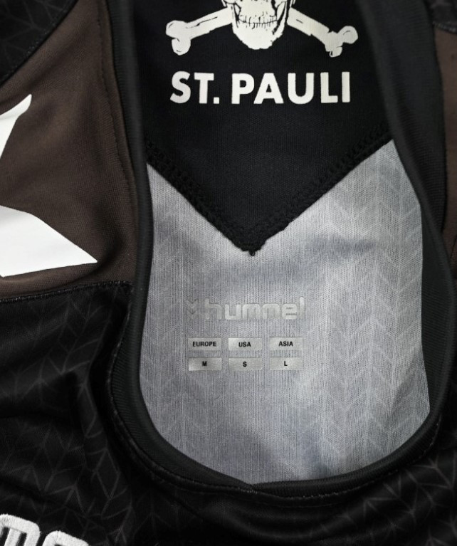 2015-16 ST PAULI SHIRT M