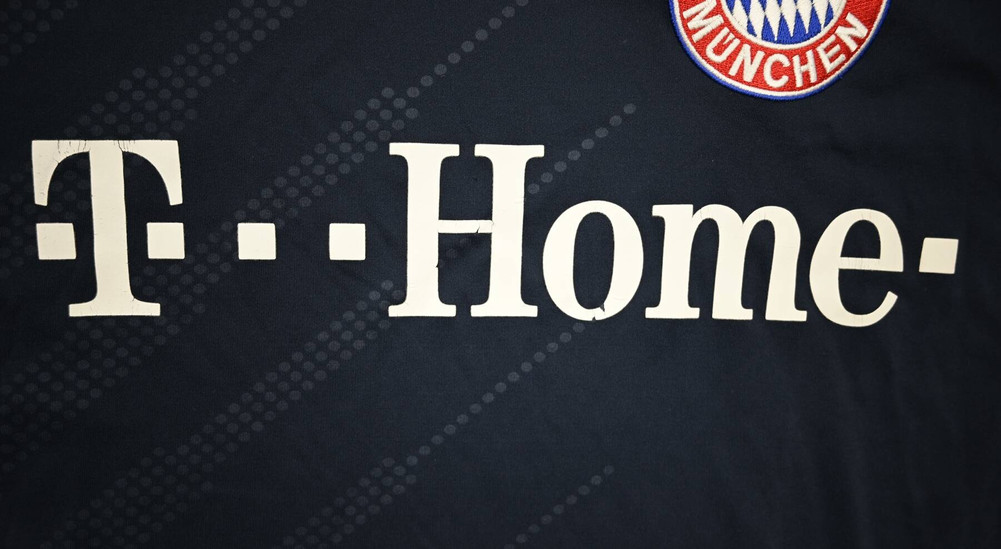 2008-09 BAYERN MUNCHEN SHIRT XL. BOYS