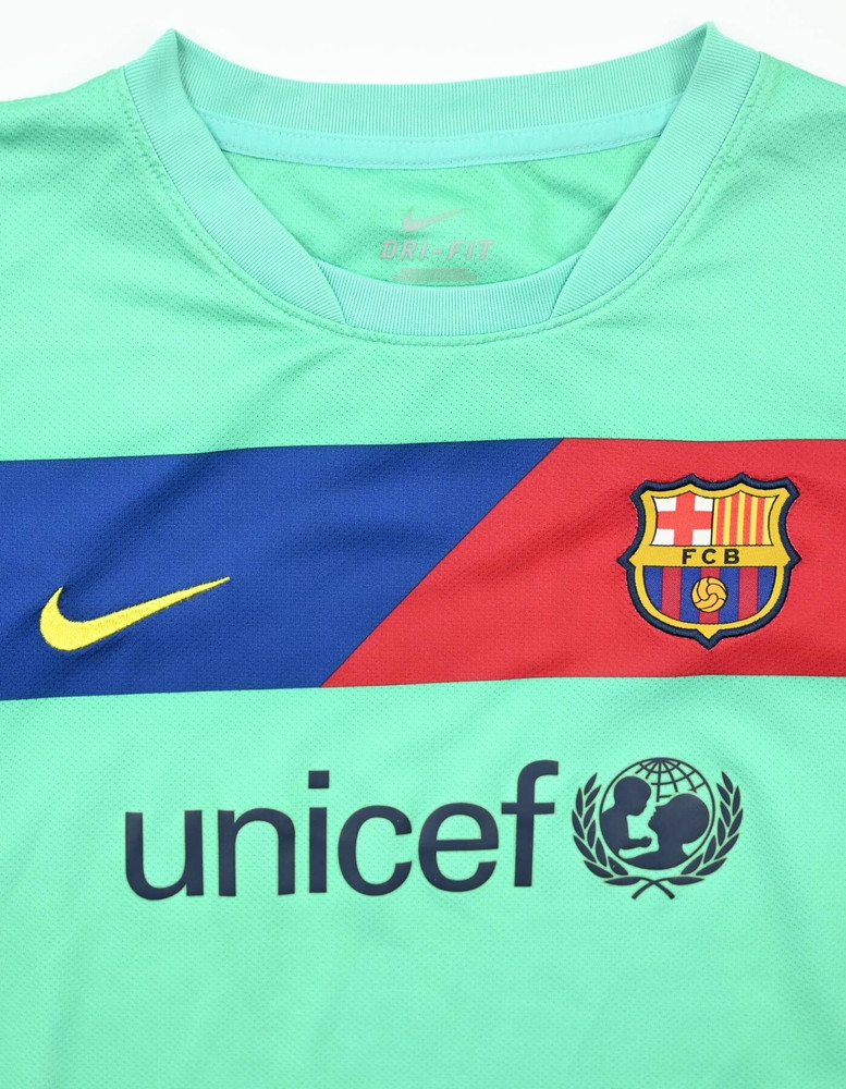 2010-12 FC BARCELONA SHIRT XL. BOYS