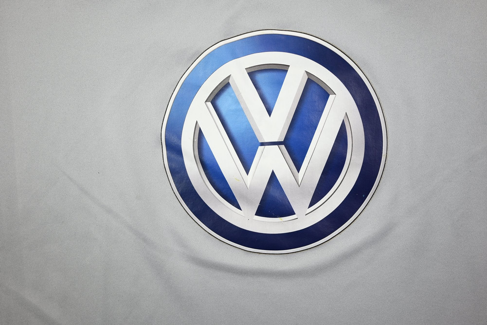 2018-19 WOLFSBURG SHIRT L