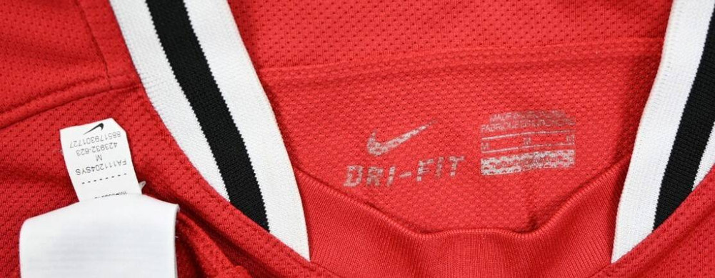 2011-12 MANCHESTER UNITED *JONES* KOSZULKA M