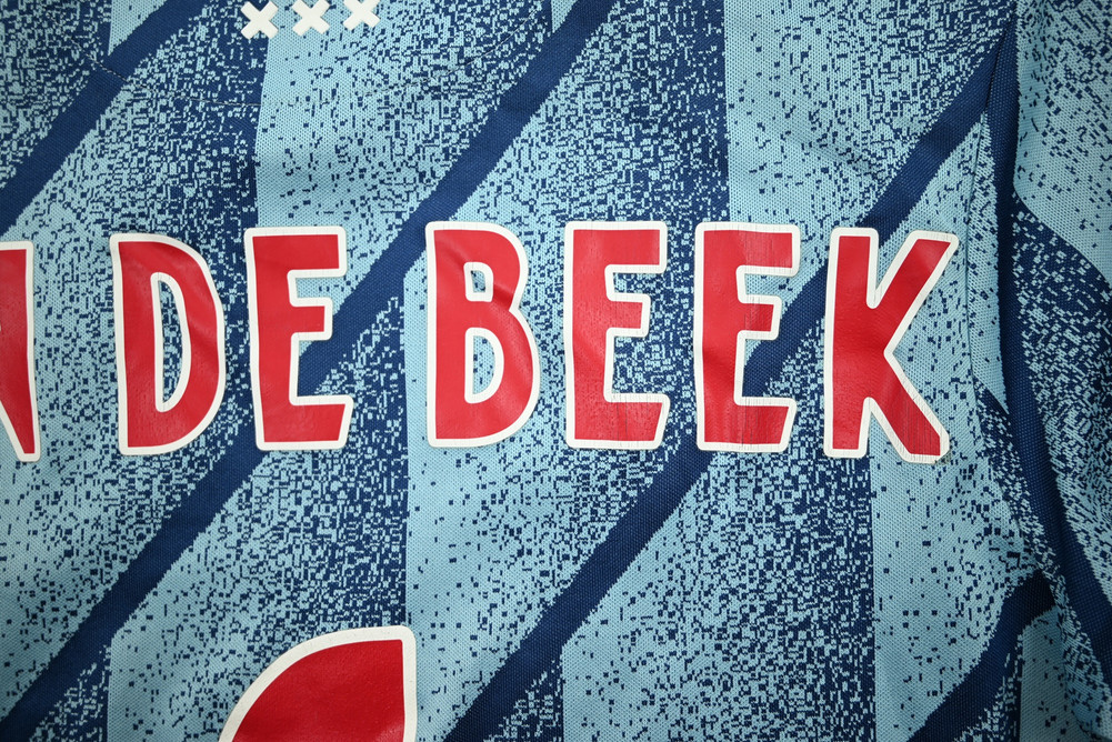 2020-21 AJAX AMSTERDAM *VAN DE BEEK* SHIRT M. BOYS