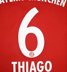 2013-14 BAYERN MUNCHEN *THIAGO* SHIRT XL