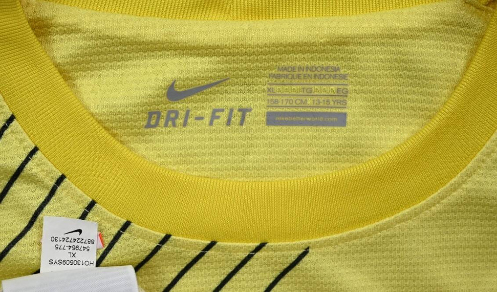 2013-14 MANCHESTER UNITED LONGSLEEVE XL. BOYS