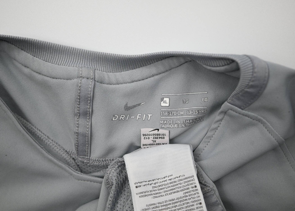 FC BARCELONA SHIRT XL. BOYS