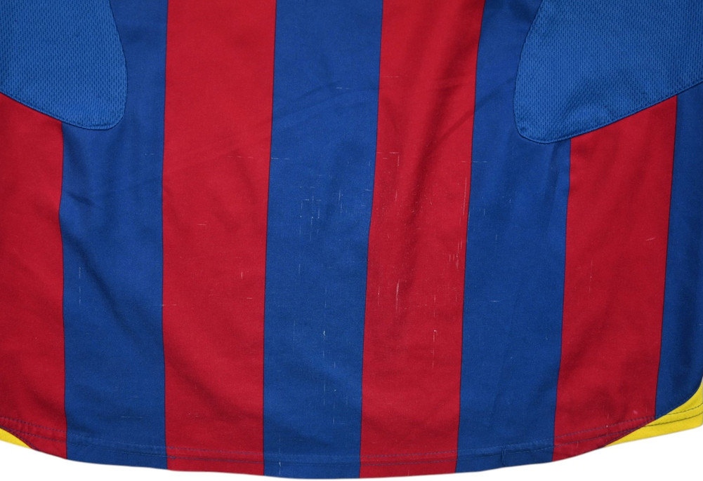 2005-06 BARCELONA *RONALDINHO* SHIRT L. BOYS