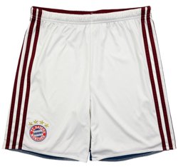 BAYERN MUNCHEN SHORTS  XL. BOYS