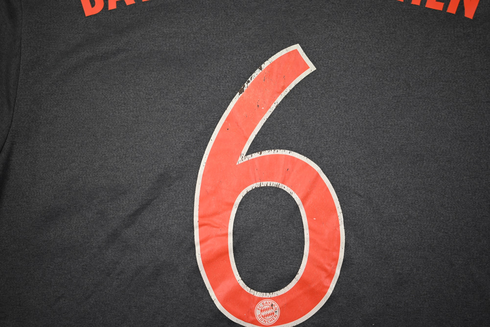 2016-17 BAYERN MUNCHEN *THIAGO* SHIRT L
