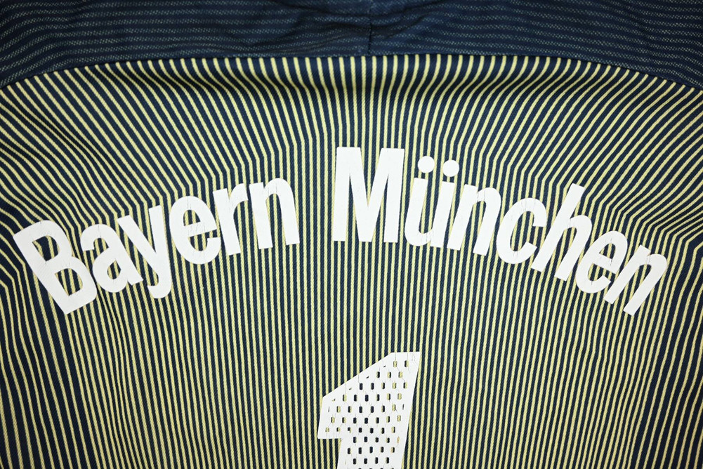2003-04 BAYERN MUNCHEN *KAHN* GK LONGSLEEVE S
