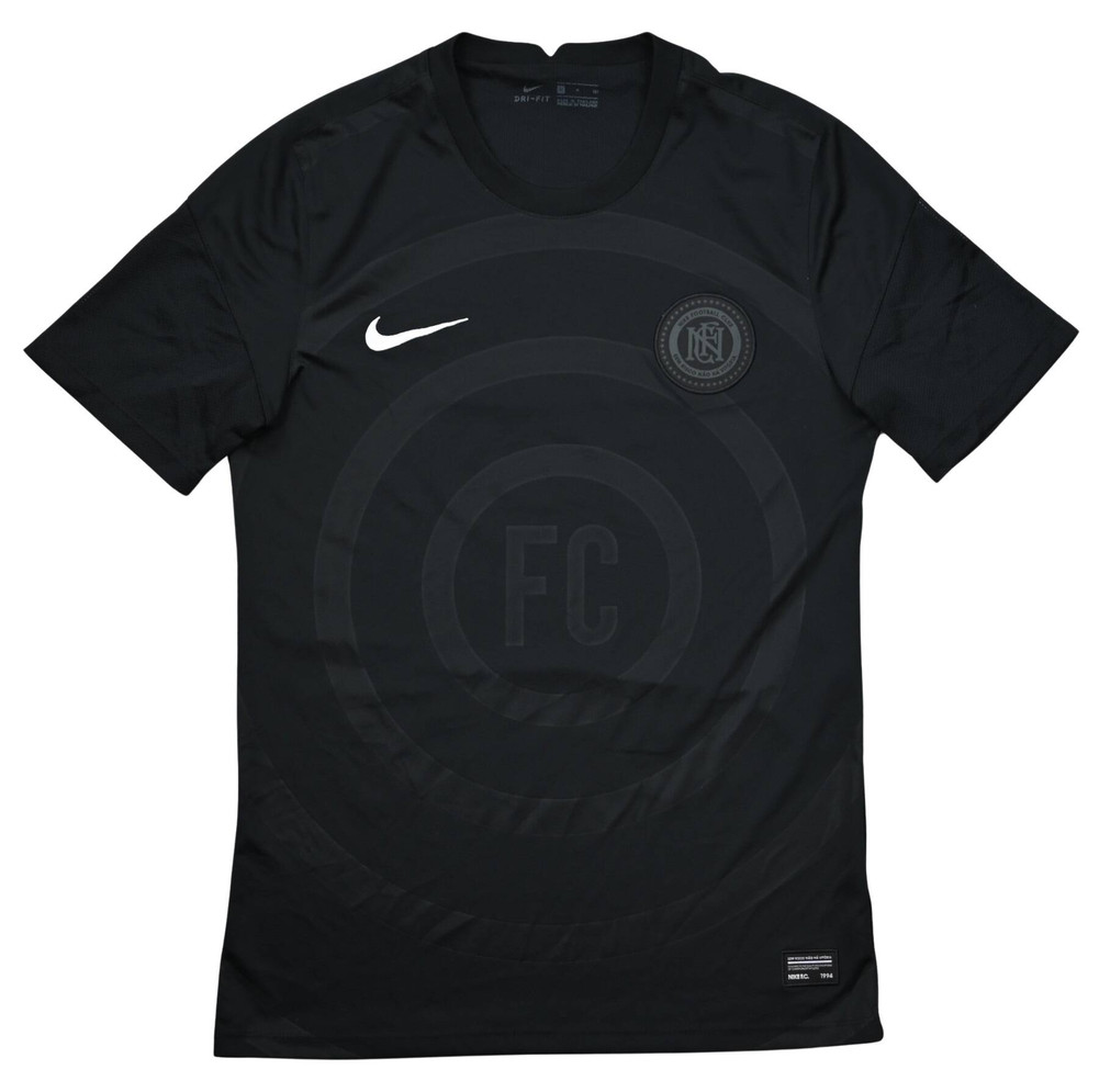 NIKE FOOTBALL CLUB SHIRT S